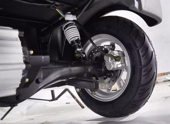 Best Low Speed 3 Wheel Enclosed Electric Tricycles Four Wheel Adult Electric Car